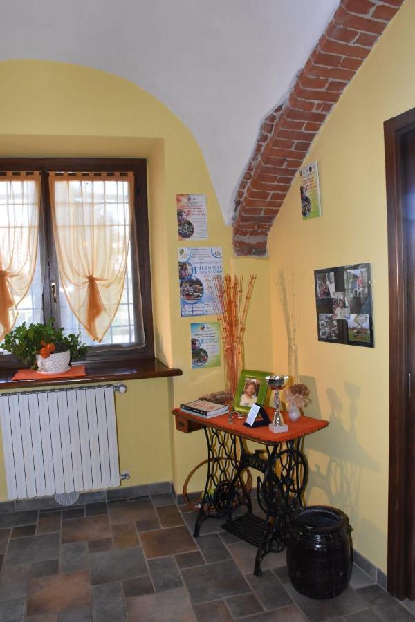 La Casa Di Enzo Bed & Breakfast Lequio Tanaro Dış mekan fotoğraf