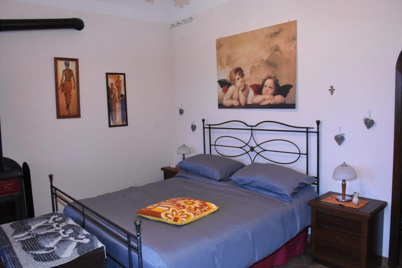 La Casa Di Enzo Bed & Breakfast Lequio Tanaro Dış mekan fotoğraf